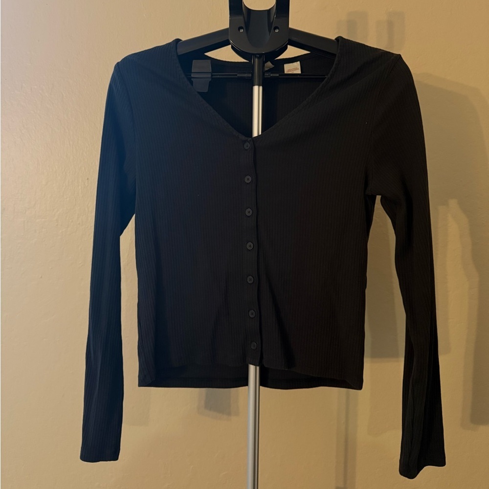 Levi's Black Button-Down Ribbed Top - Picture 2 of 5
